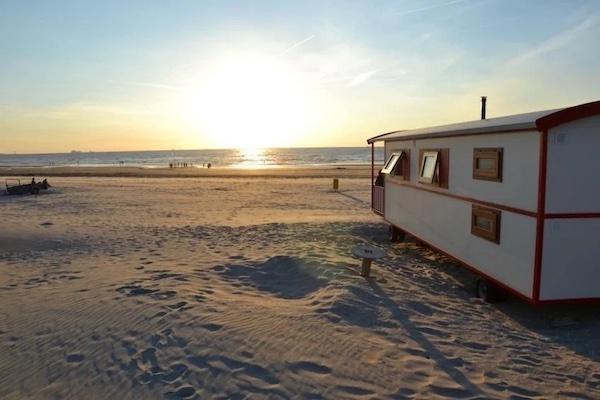 Wohnwagen am Strand Südholland